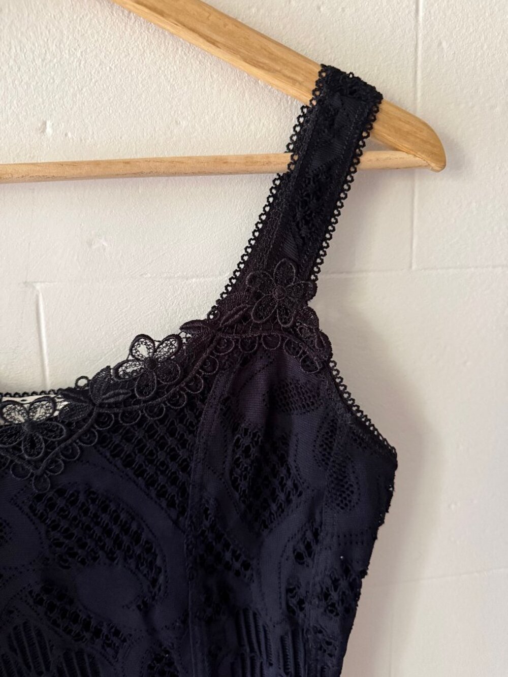 Ariane | Y2K Black Lace Flower Camisole | Whimsy Fairycore Goth | Small - Picture 4 of 10